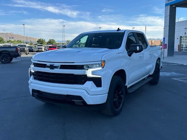 Used 2024 Summit White Chevrolet RST image 12