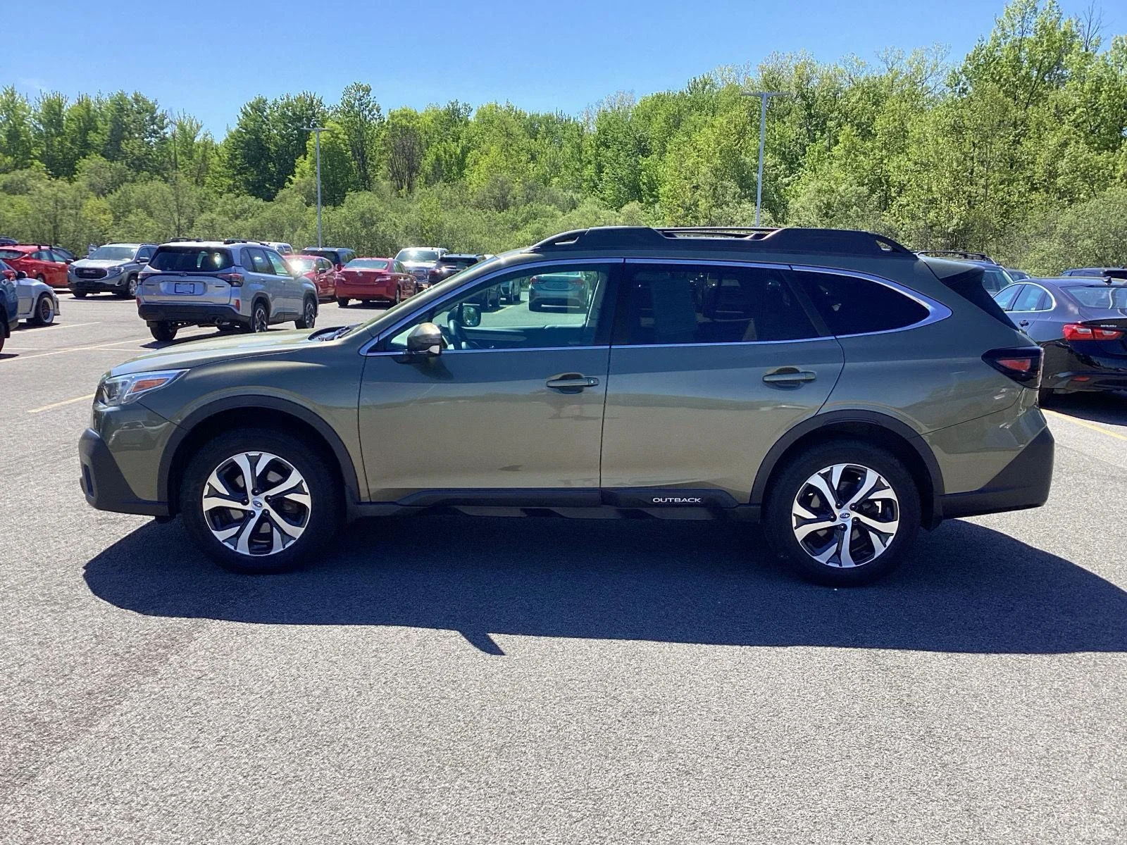 Used 2021 Brilliant Bronze Metallic Subaru Limited image 4