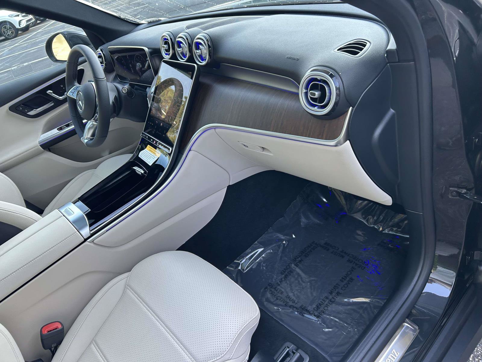 New 2027 Graphite Grey Metallic Mercedes-Benz GLC 300 SUV image 42