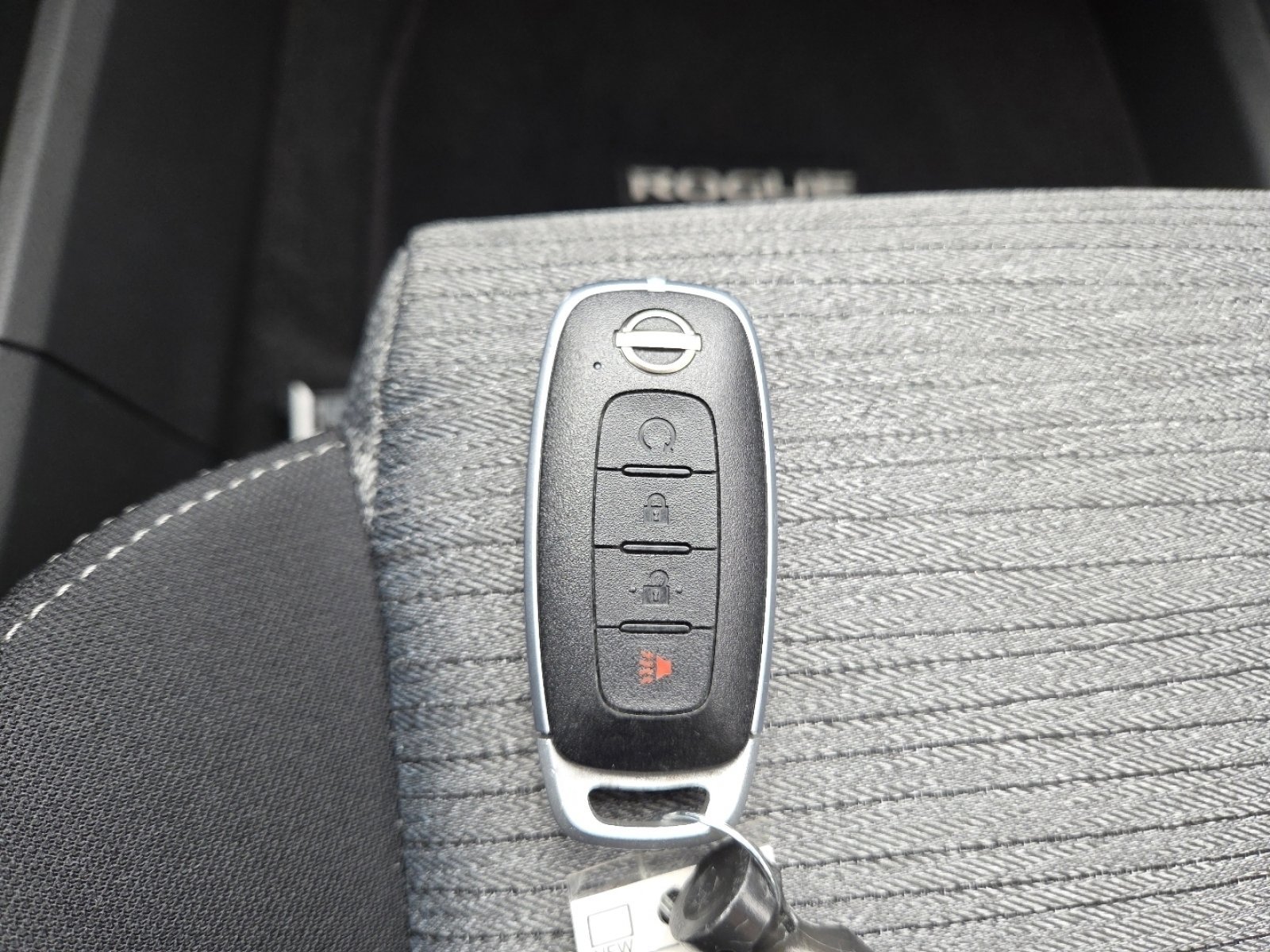 Used 2023 Brilliant Silver Metallic Nissan SV image 31