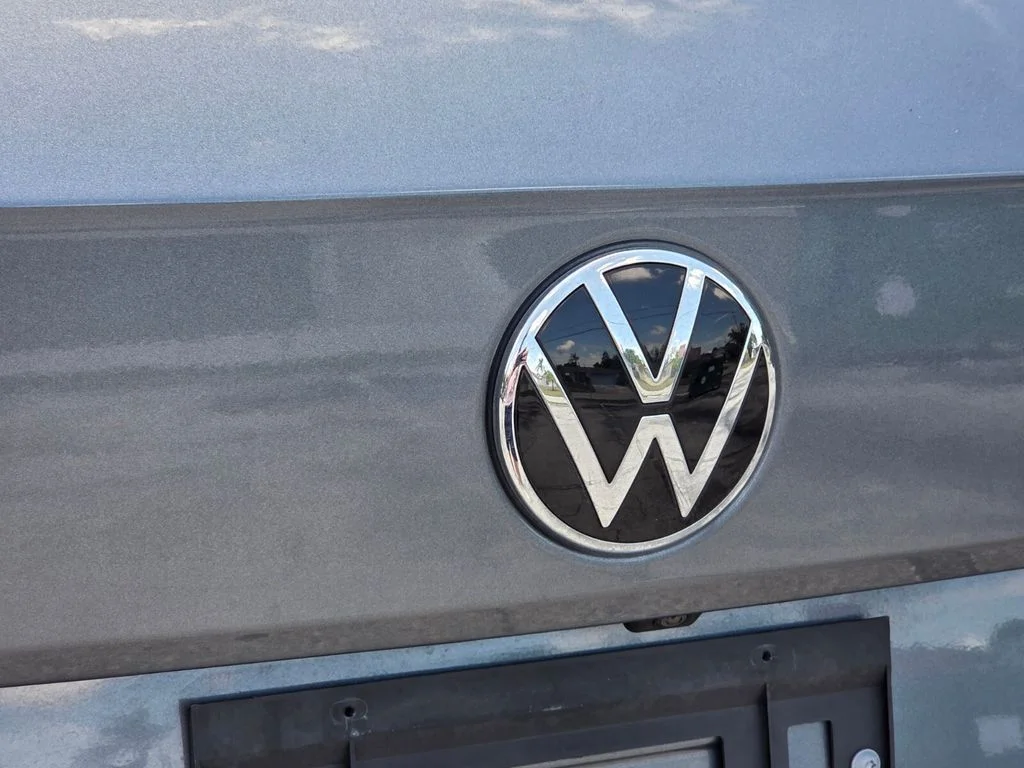 Used 2022 Gray Volkswagen 1.5T S image 10