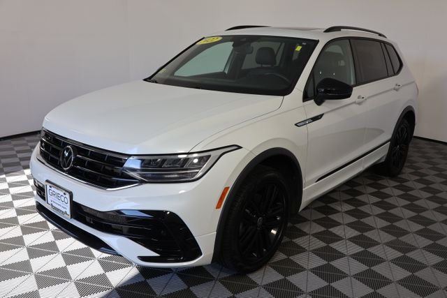 Used 2022 White Volkswagen 2.0T SE R-Line Black image 3