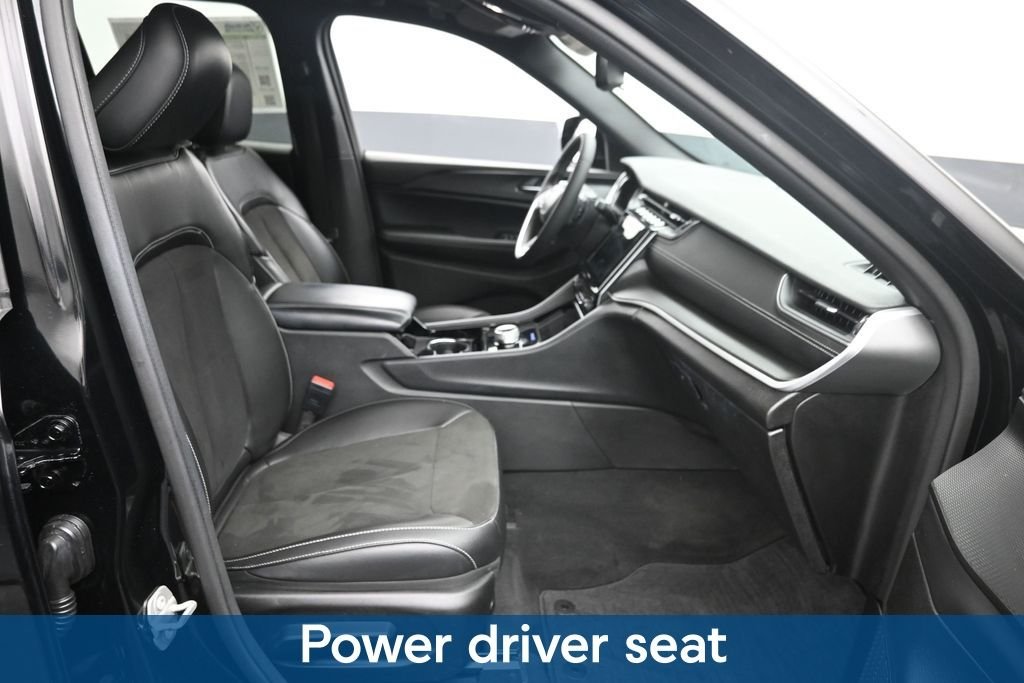Used 2023 Black Jeep Altitude X image 11