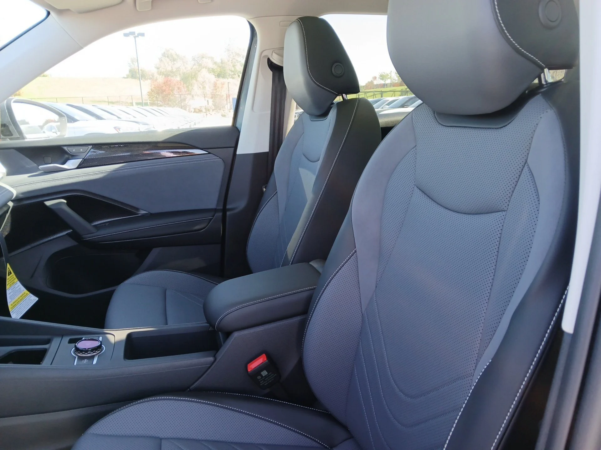 New 2026 Platinum Gray Metallic Volkswagen SE image 20