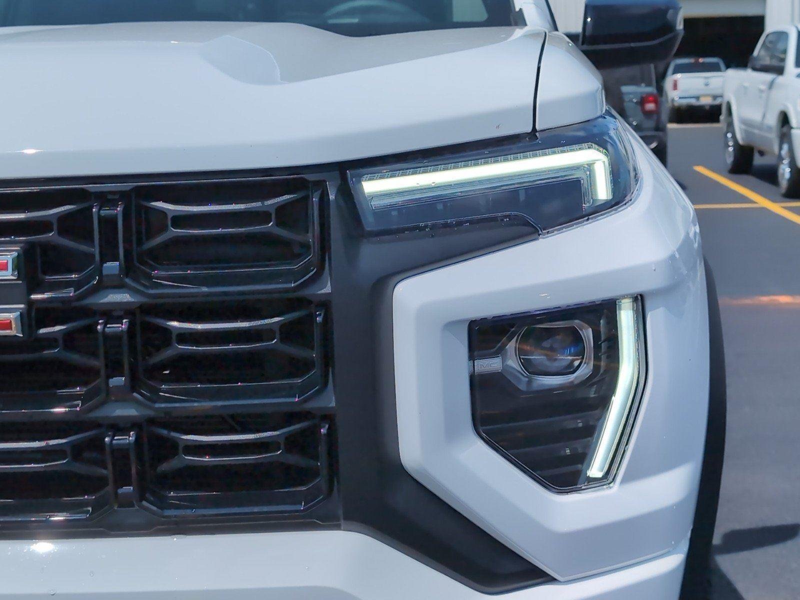 New 2026 Summit White GMC Elevation image 12