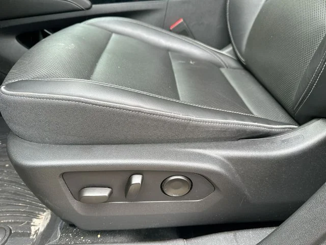 Used 2021 Black Buick Essence image 37