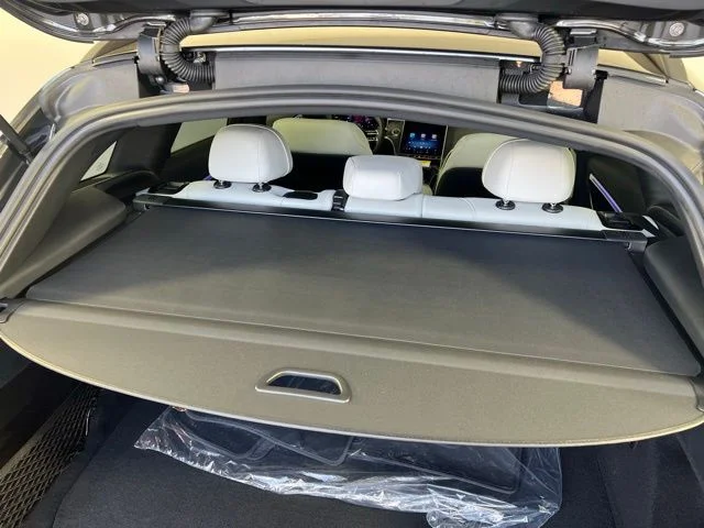 New 2026 Graphite Grey Metallic Mercedes-Benz GLC 300 image 42