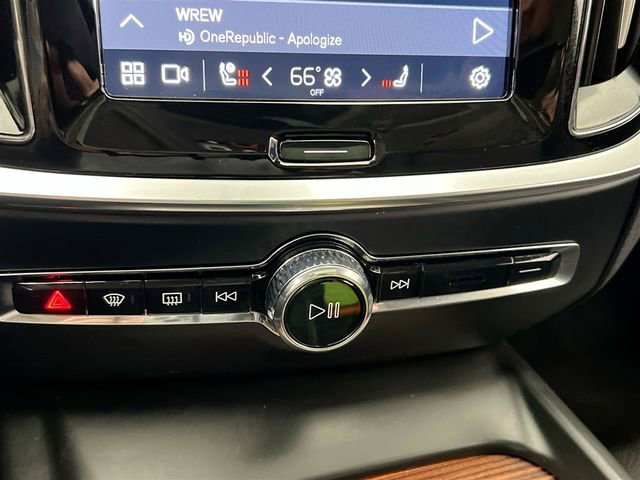 2025 Volvo V60 Cross Country Plus - Photo 25