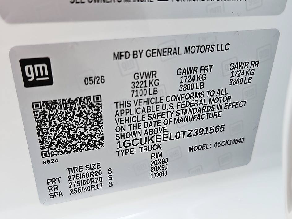 New 2026 Summit White Chevrolet RST image 22