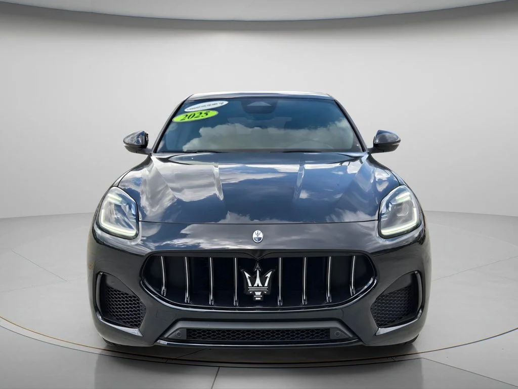New 2025 Black Maserati Base image 3
