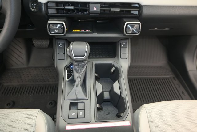 New 2026 Ice Cap Toyota XLE Premium image 8