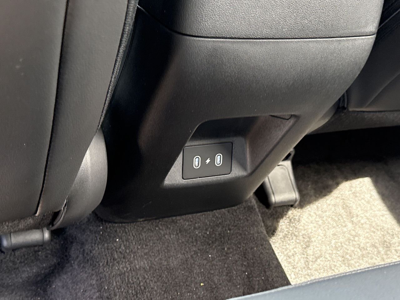 New 2027 Hampton Gray Hyundai SE AWD image 13