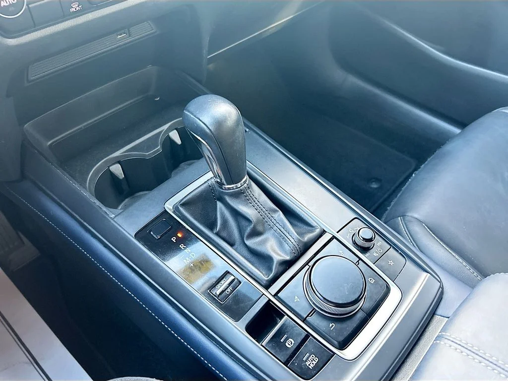 Used 2021 Sonic Silver Metallic Mazda Select image 17
