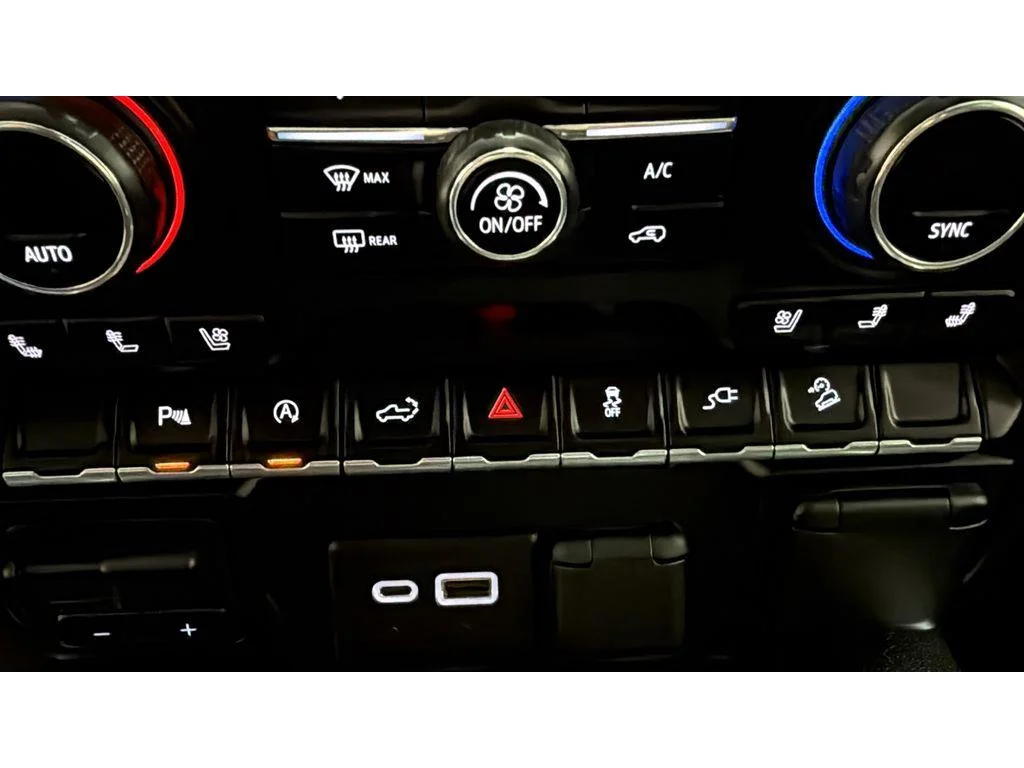 Used 2019 SATIN STEEL METALLIC Chevrolet LTZ image 28