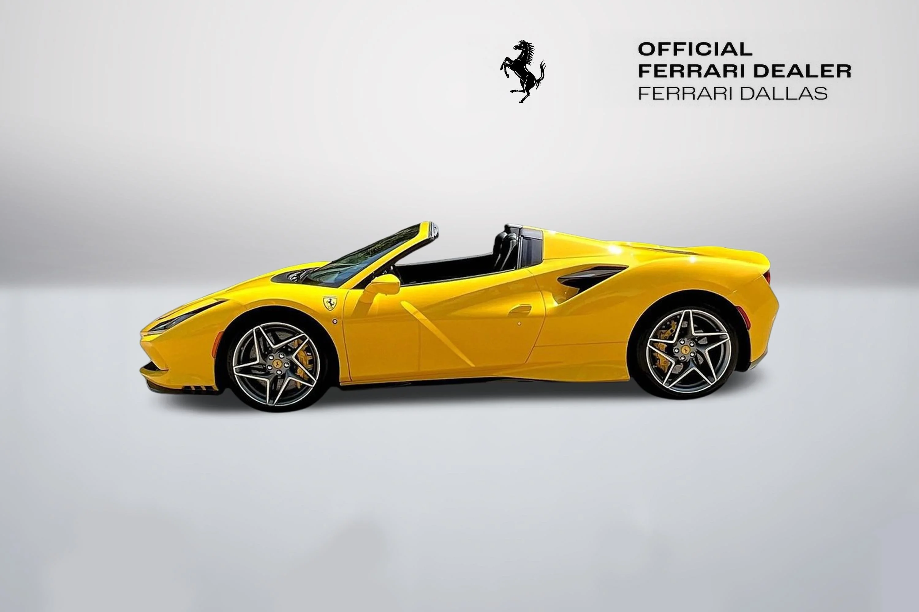 Used 2022 Giallo Modena Ferrari  image 8