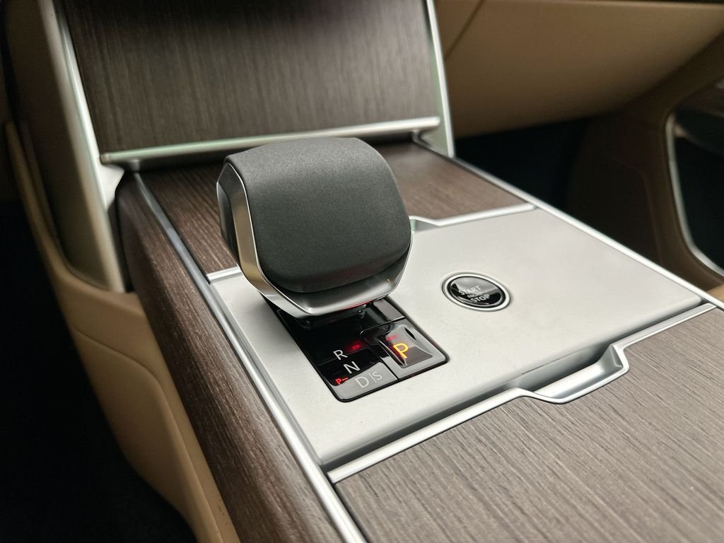 New 2026 Varesine Blue Metallic Land Rover SE image 12