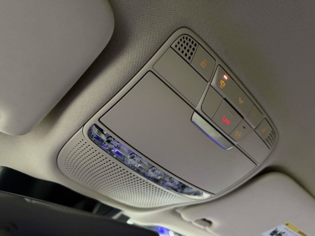 Certified Used 2022 White Mercedes-Benz GLC 300 image 30