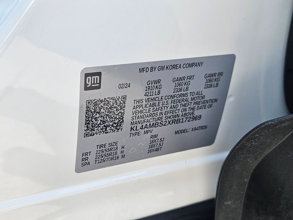 Used 2024 Summit White Buick Preferred image 33