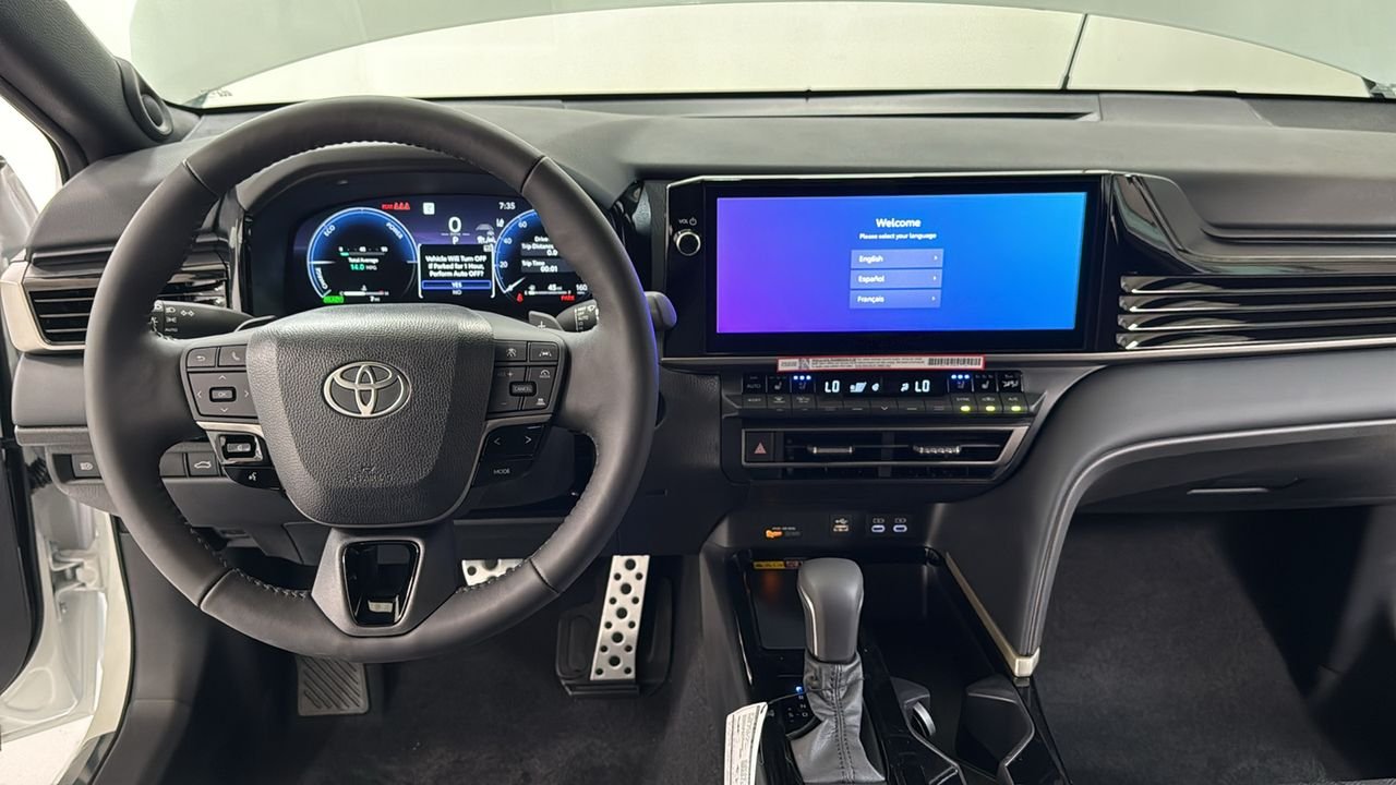 New 2026 Wind Chill Pearl <sup>1</sup> Toyota  XSE image 9