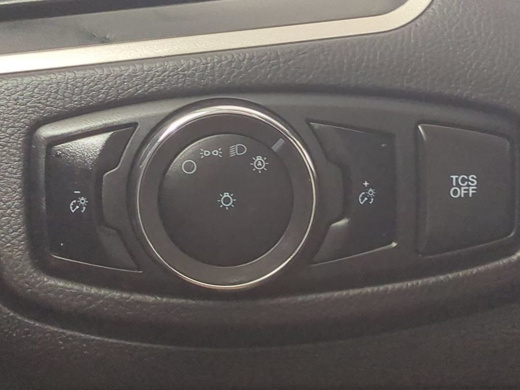 2024 Ford Edge SEL - Photo 28