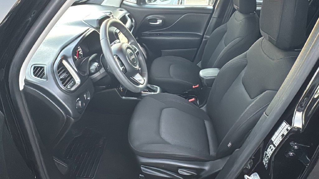 Used 2023 Black Jeep Latitude image 25