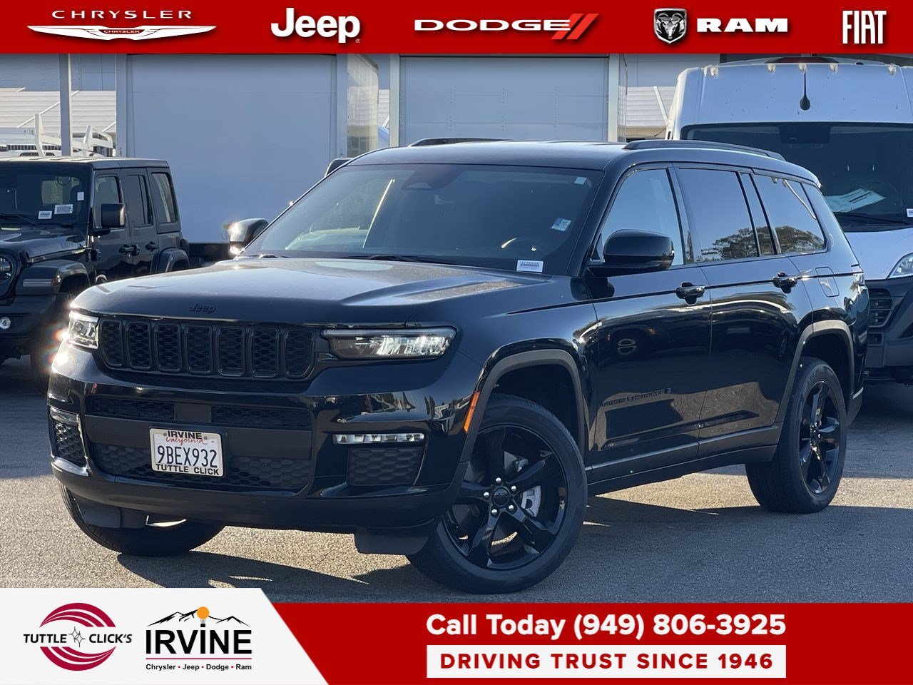 Used 2022 Diamond Black Crystal Pearlcoat Jeep Limited image 1