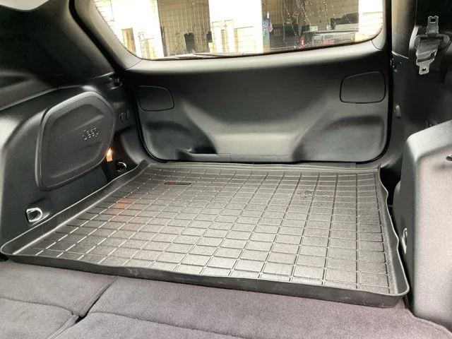 Used 2020 Gray Jeep Limited image 57
