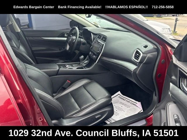 Used 2017 Red Nissan 3.5 SV image 11