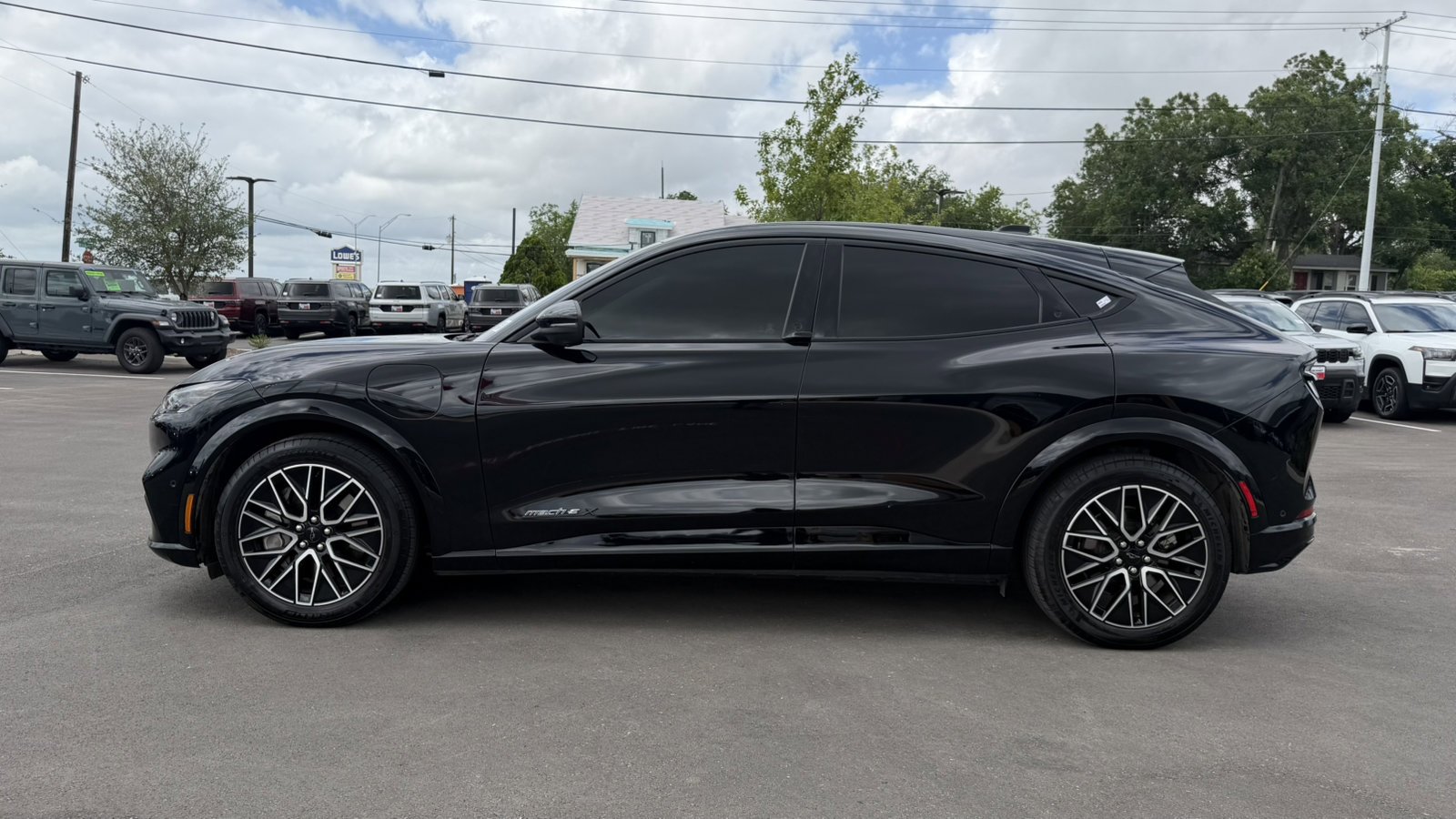 Used 2024 Shadow Black Ford Premium image 7