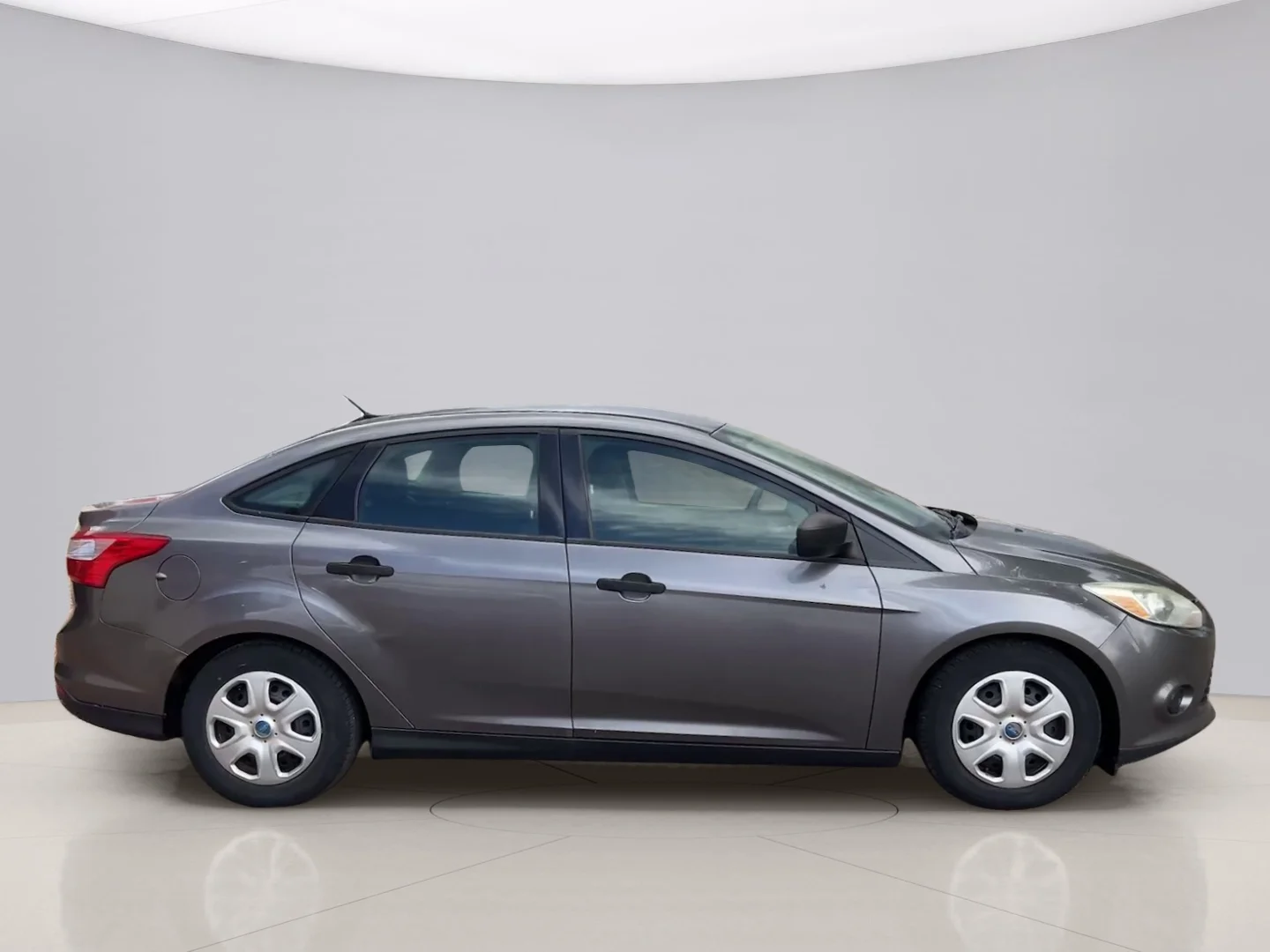 Used 2012 Gray Ford S image 6