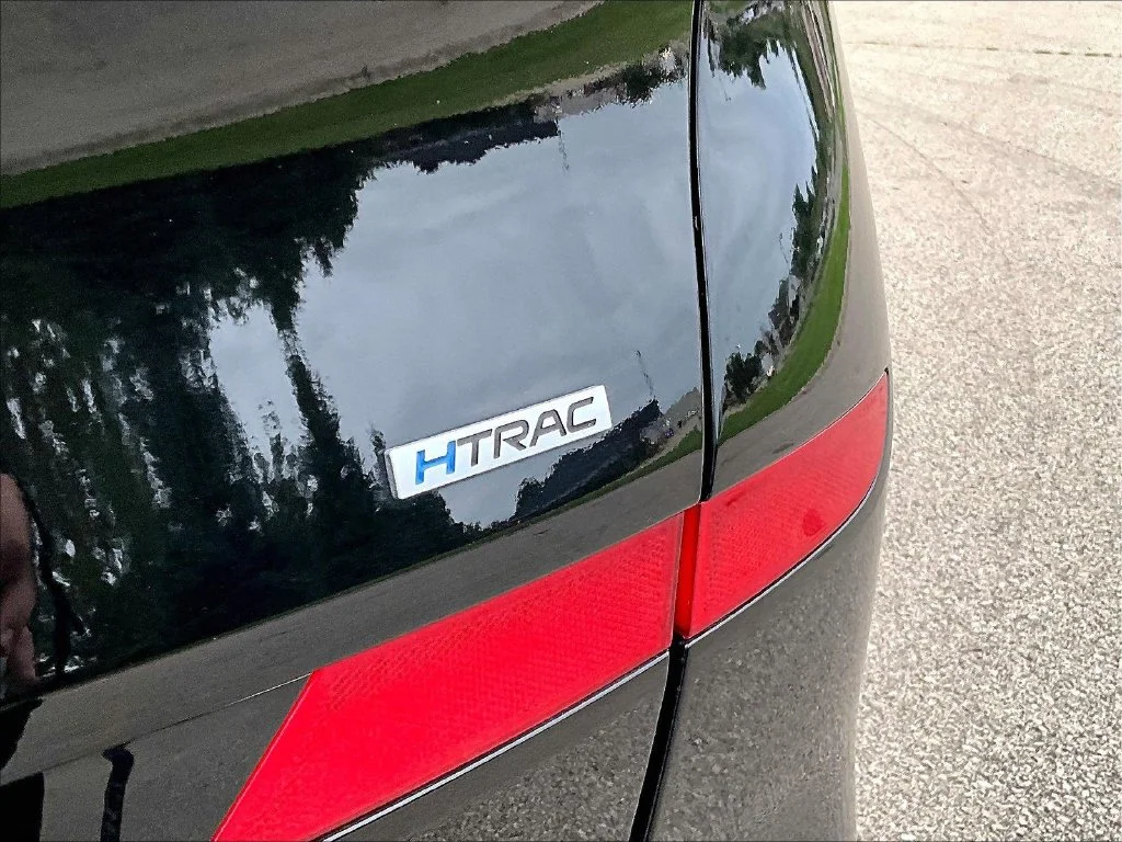 Used 2019 Black Hyundai Value image 28