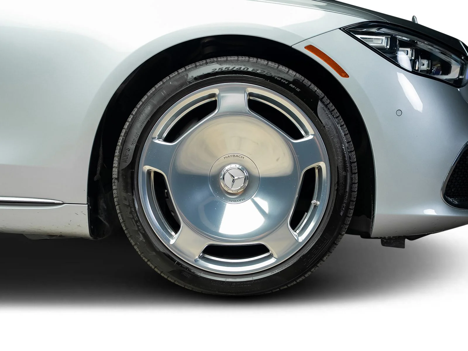 Used 2024 Silver Mercedes-Benz Maybach S 580 image 32