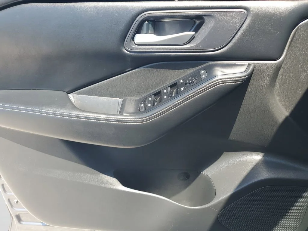 Used 2024 Gray Nissan SV Intelligent AWD image 19
