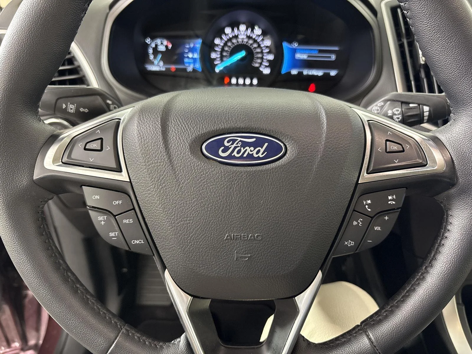 Used 2024 Burgundy Velvet Metallic Tinted Clearcoat Ford SEL image 12