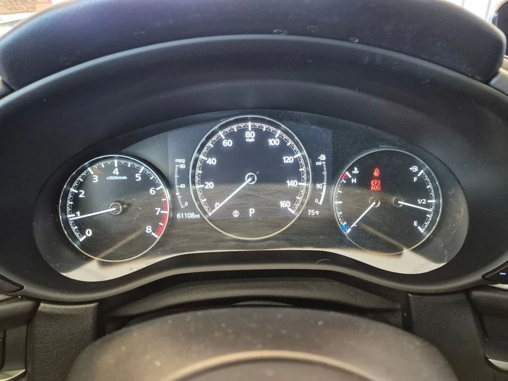 Used 2021 Silver Mazda Select image 19