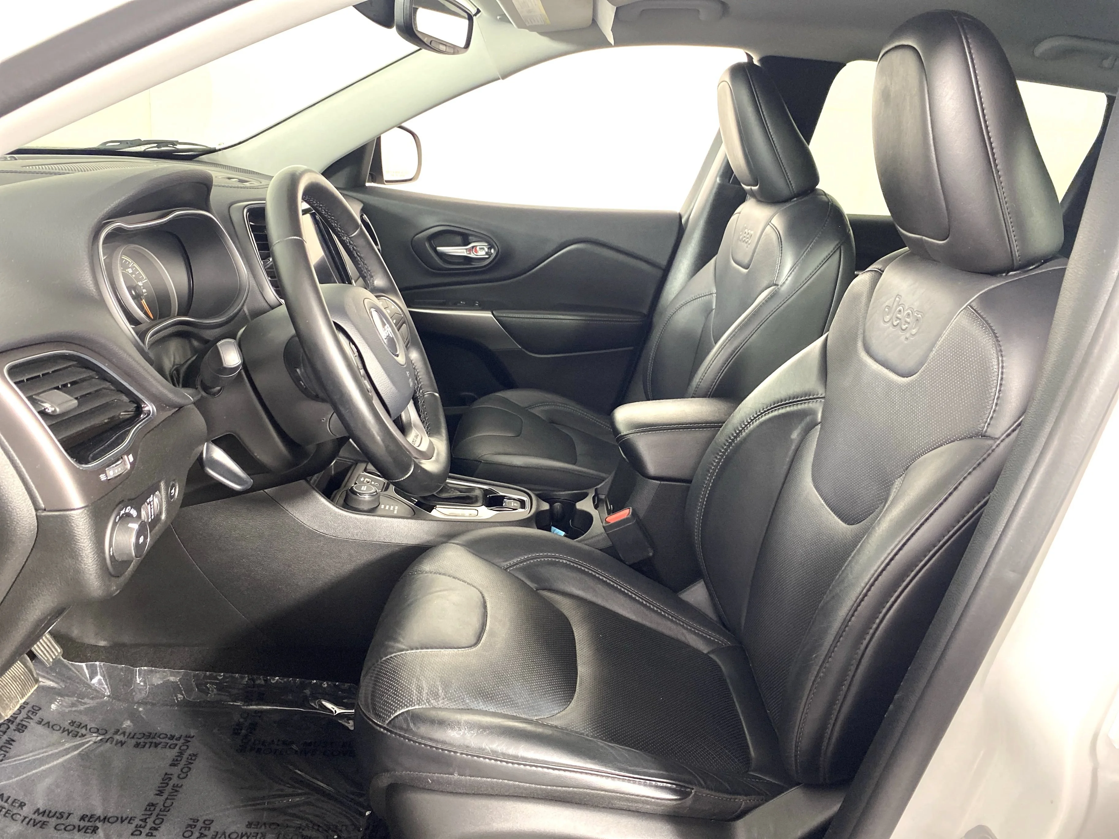 Used 2020 Bright White Clearcoat Jeep Limited image 15