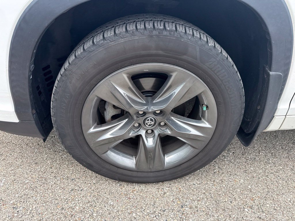 Certified Used 2017 Blizzard Pearl Toyota Limited Platinum image 13