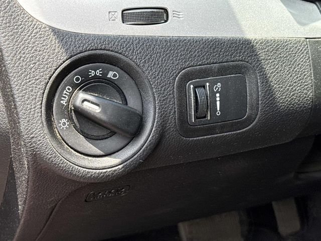 Used 2018 Red Dodge SE image 27