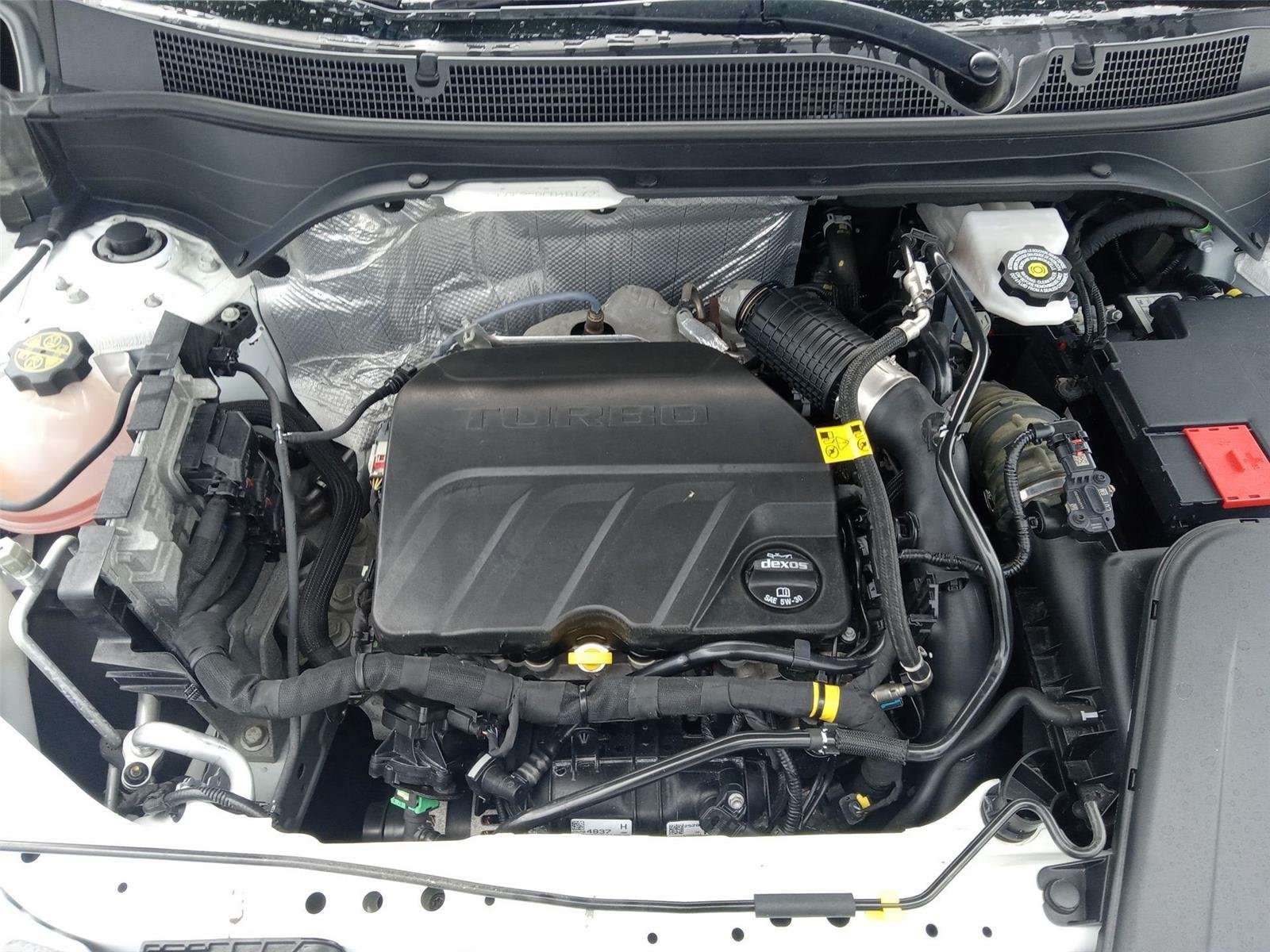 Used 2024 Summit White Chevrolet 1RS image 25