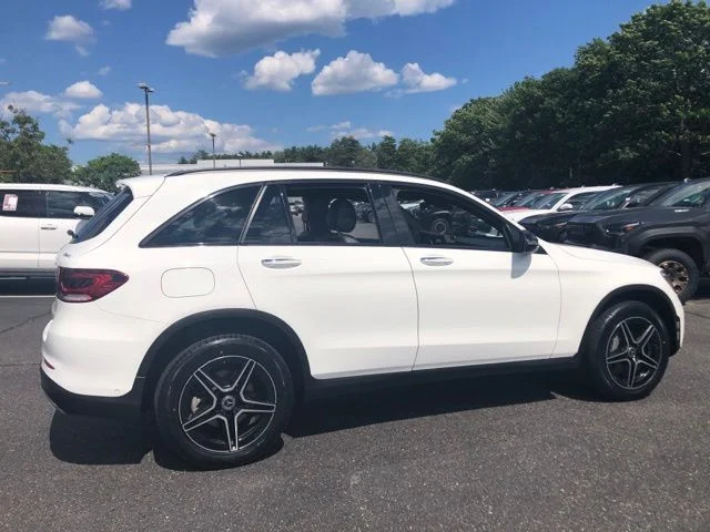 Used 2022 Polar White Mercedes-Benz GLC 300 image 3