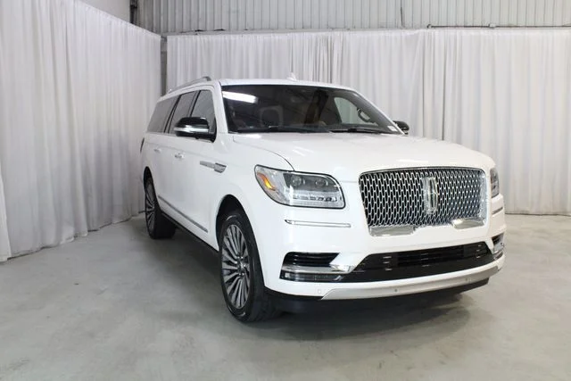 Used 2019 White Lincoln Reserve image 38