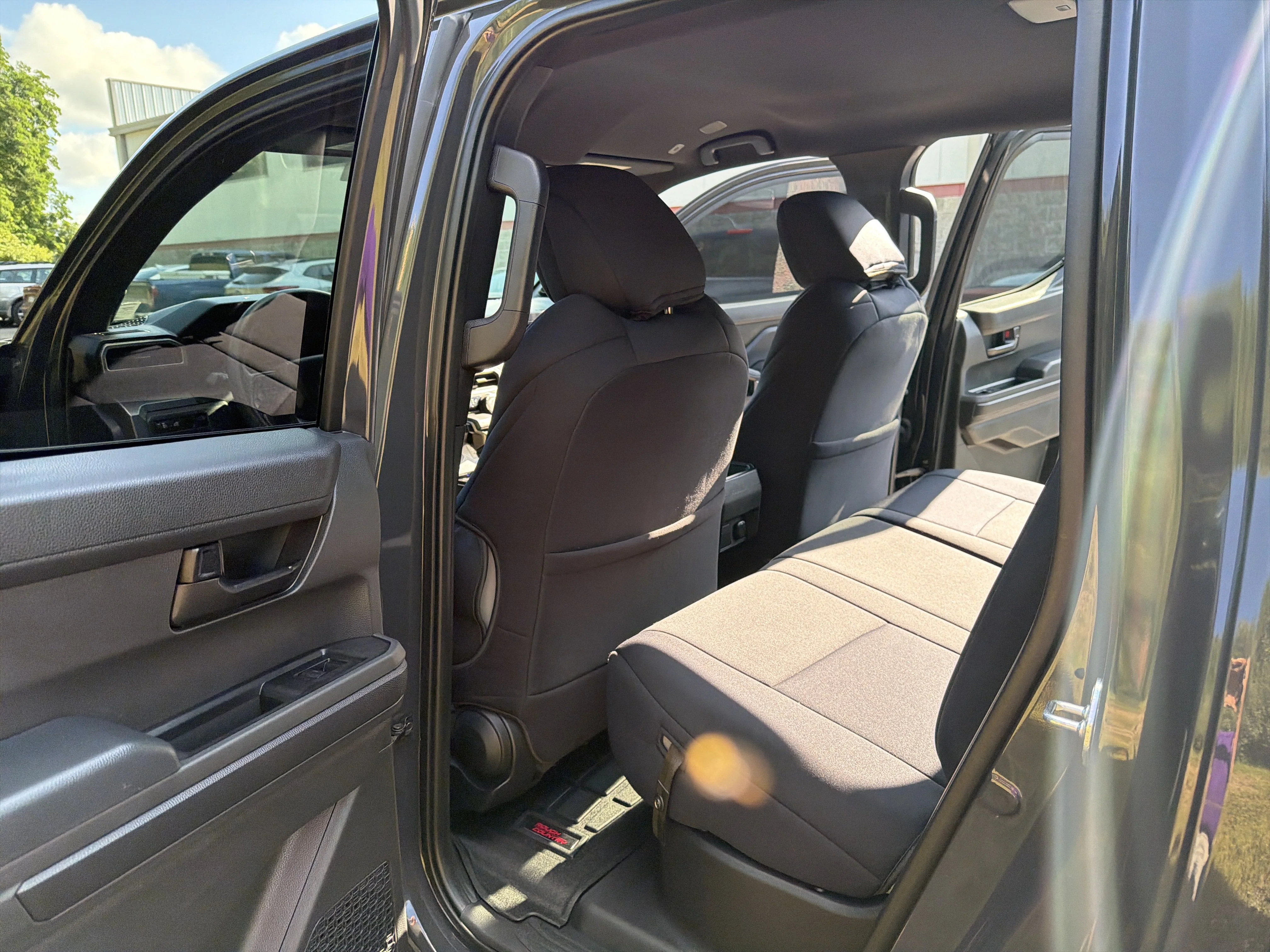 2024 Toyota Tacoma SR5 - Photo 13