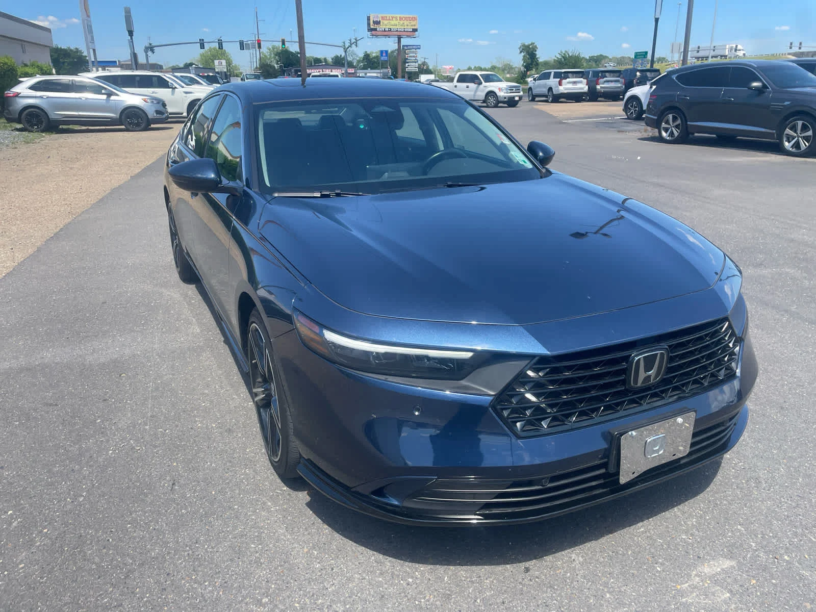 2024 Honda Accord Hybrid EX-L's photo