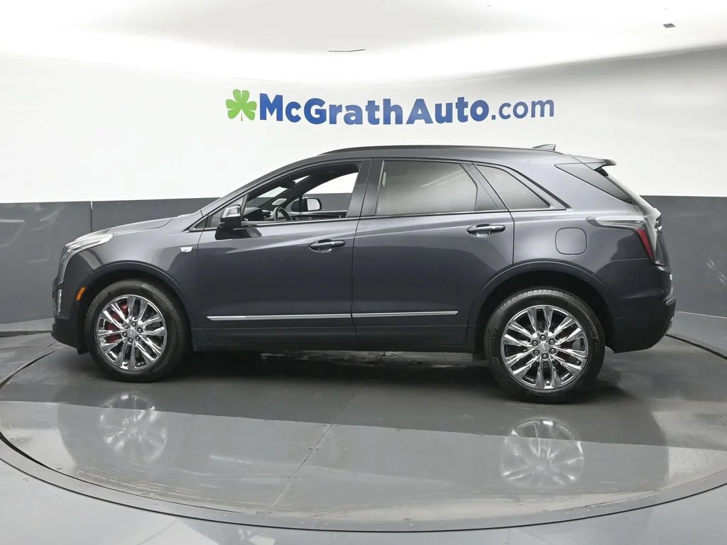 Used 2023 Green Cadillac Sport image 26