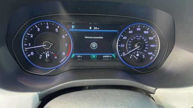 Used 2022 Silver Hyundai SEL image 7