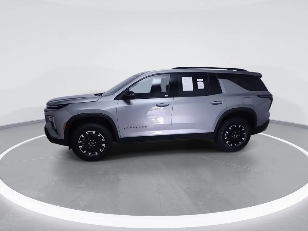 Used 2025 Gray Chevrolet Z71 image 5
