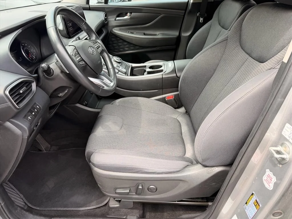 Used 2023 Silver Hyundai SEL image 8