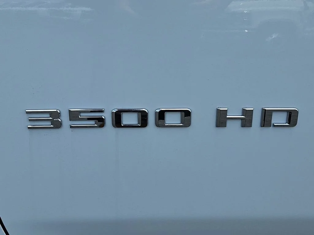 New 2026 Summit White Chevrolet WT image 12