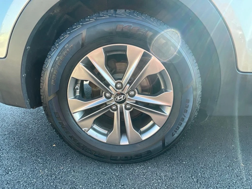 Used 2015 Gray Hyundai Base image 11