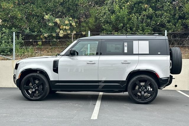 New 2026 Borasco Grey Land Rover X-Dynamic SE image 2